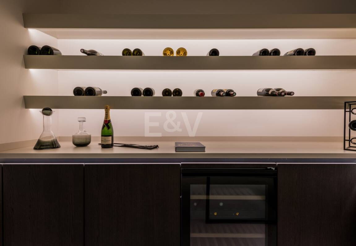 Front -Line Golf Villa with Sea Views, luxury Amenities in a Prime Location