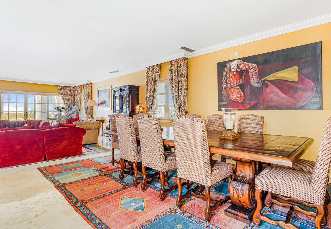 Atemberaubende Strandvilla in der besten Lage von Oasis Club