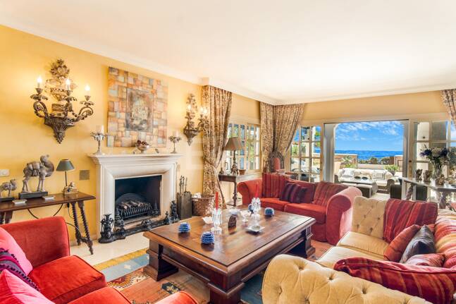 Atemberaubende Strandvilla in der besten Lage von Oasis Club