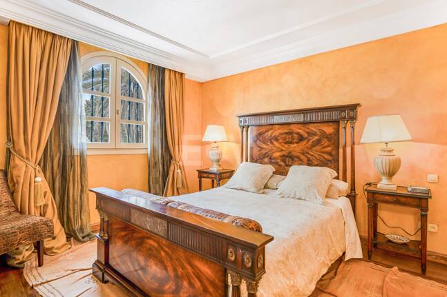 Atemberaubende Strandvilla in der besten Lage von Oasis Club