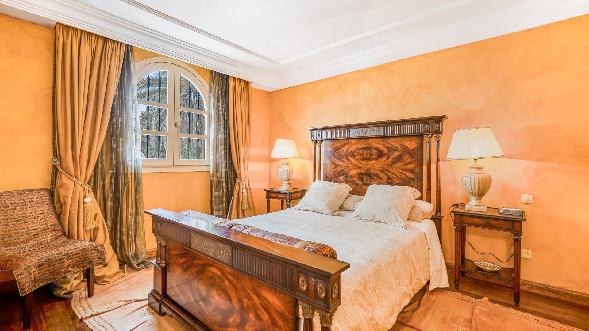 Impresionante Villa en primera línea de playa en la mejor ubicación de Oasis Club