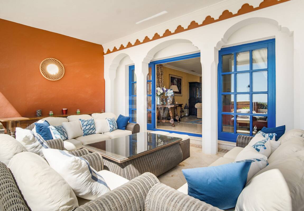 Atemberaubende Strandvilla in der besten Lage von Oasis Club