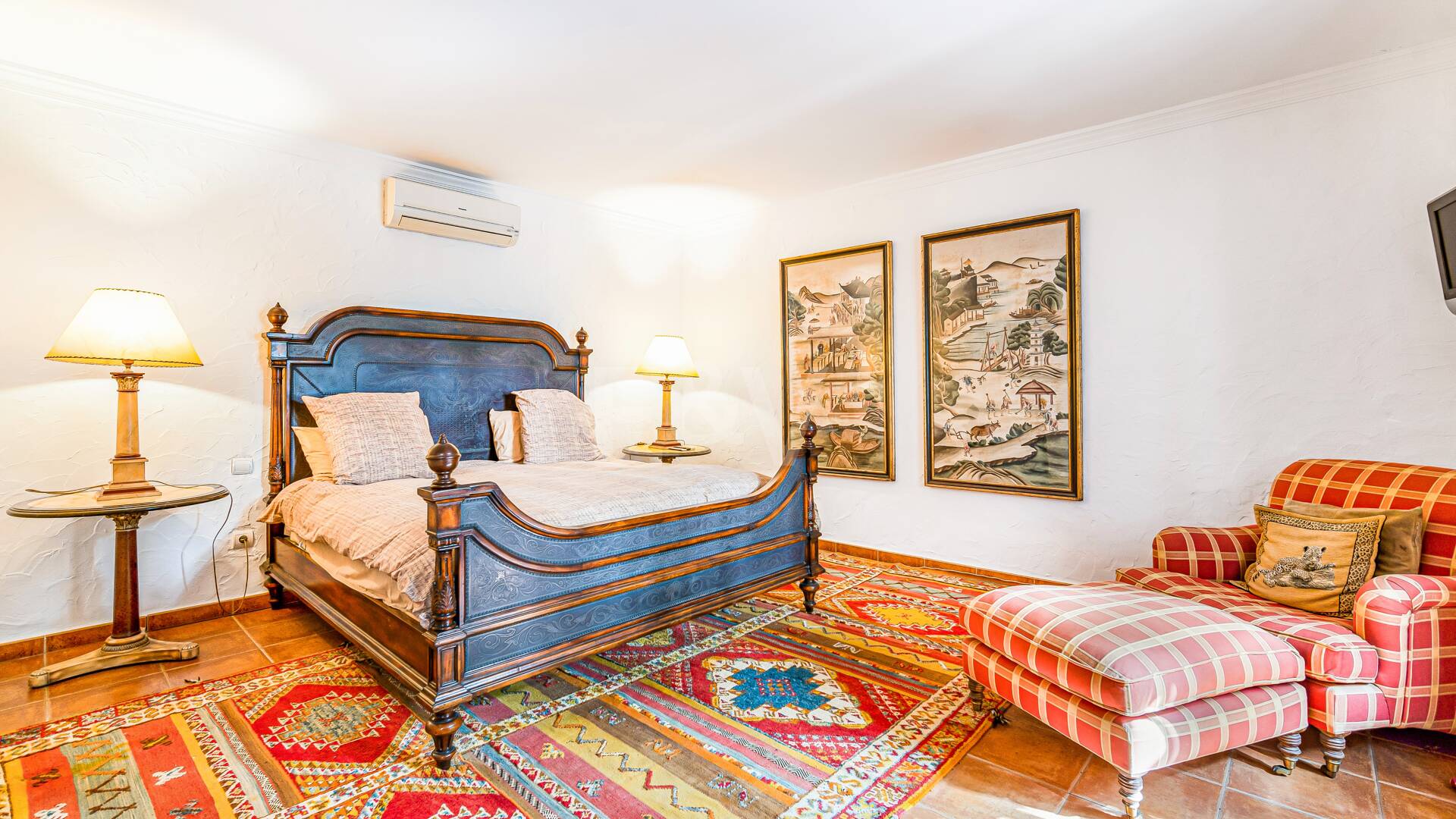 Atemberaubende Strandvilla in der besten Lage von Oasis Club