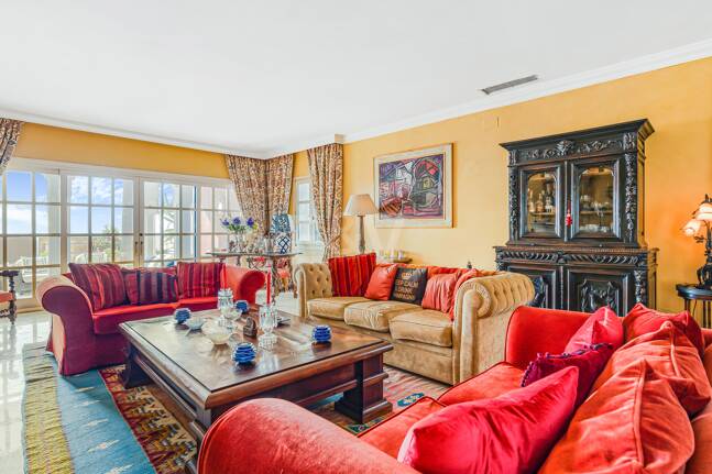 Atemberaubende Strandvilla in der besten Lage von Oasis Club