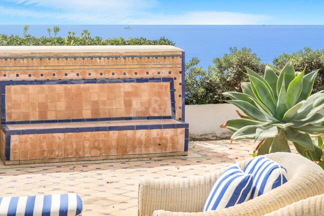 Atemberaubende Strandvilla in der besten Lage von Oasis Club