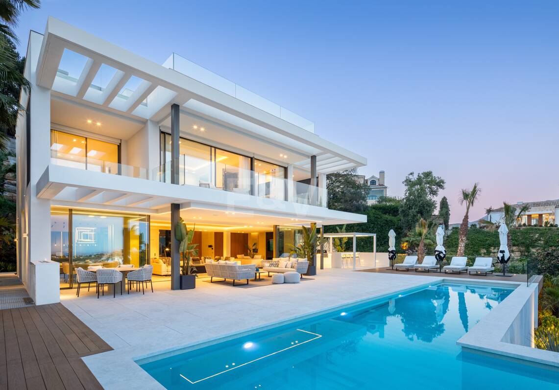 Samtida Villa i La Quinta med fantastisk havs- och bergsutsikt