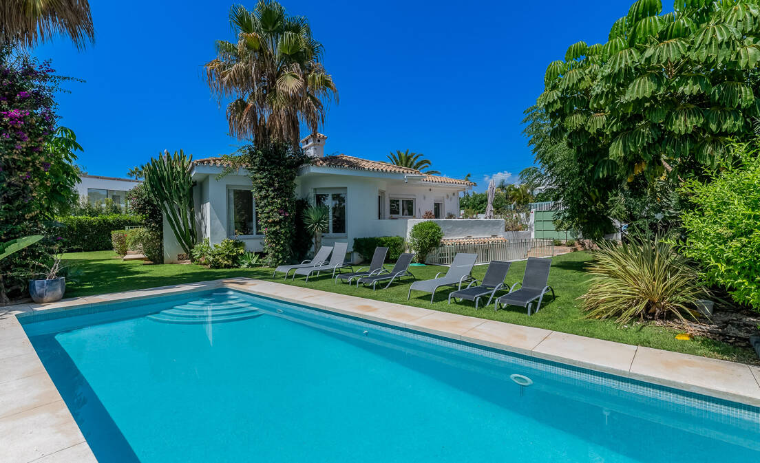 Villa zu vermieten in Marbesa, Marbella Ost