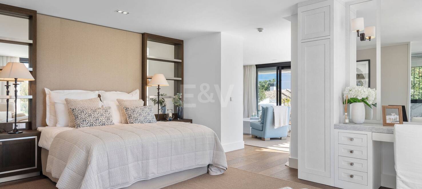 Outstanding Villa in Los Naranjos, frontline Golf