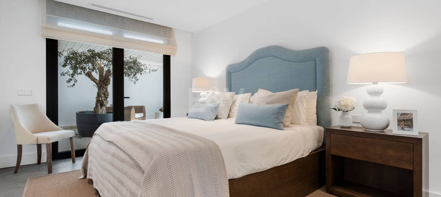 Outstanding Villa in Los Naranjos, frontline Golf