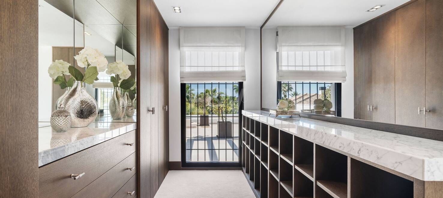 Outstanding Villa in Los Naranjos, frontline Golf