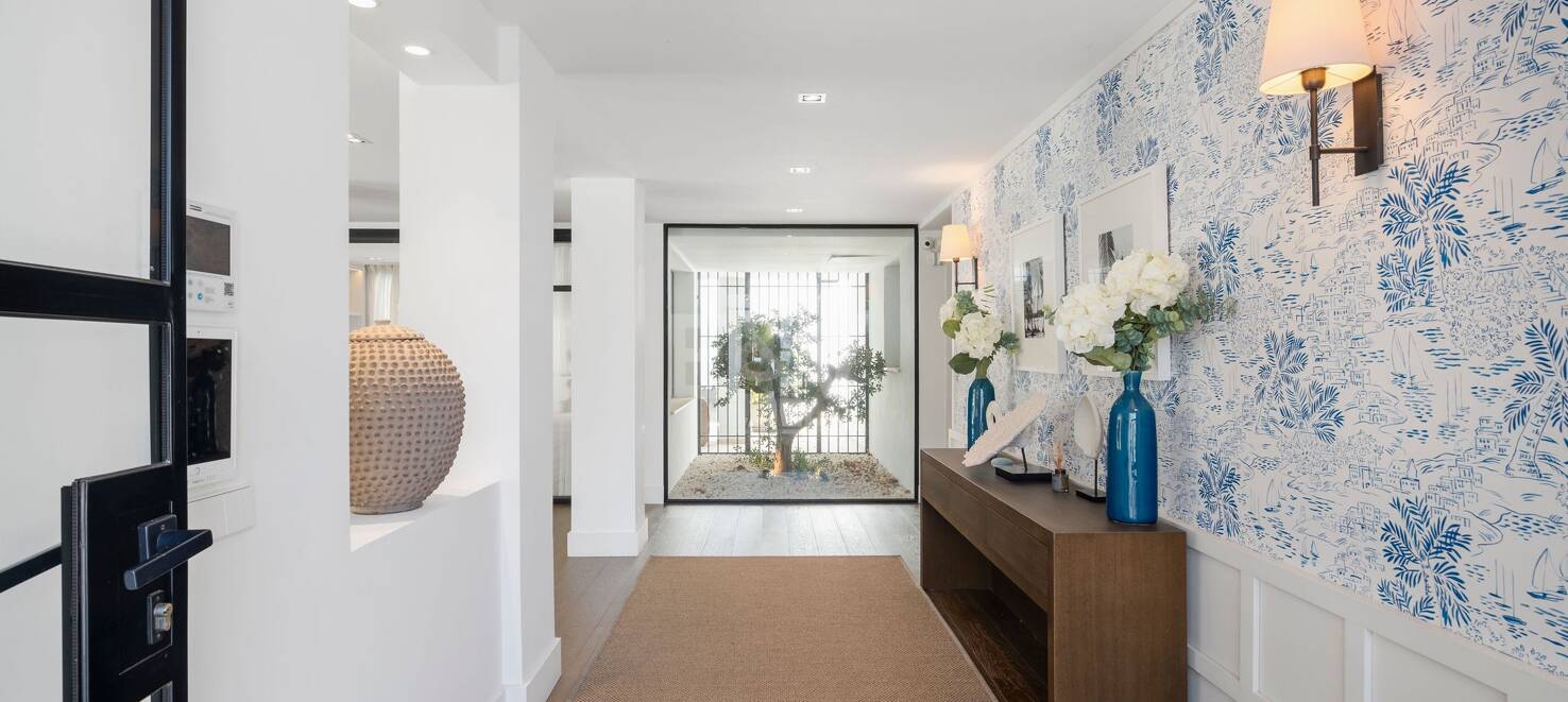 Outstanding Villa in Los Naranjos, frontline Golf
