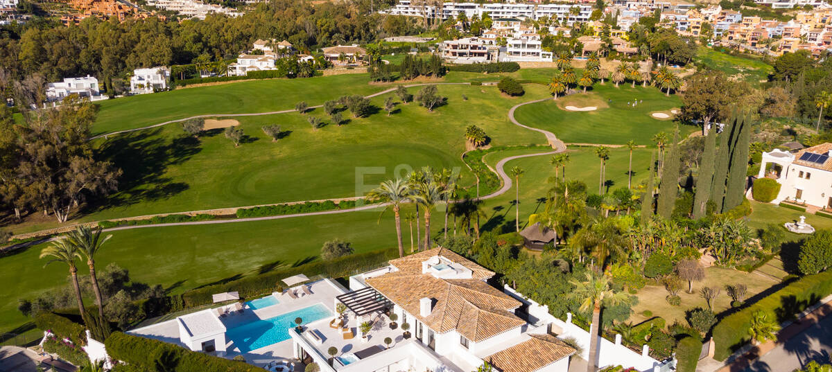 Outstanding Villa in Los Naranjos, frontline Golf