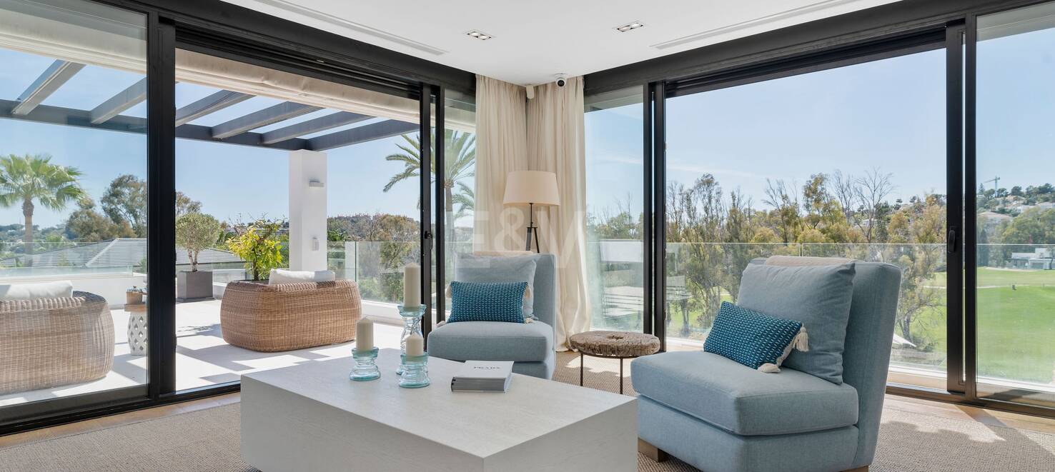 Outstanding Villa in Los Naranjos, frontline Golf