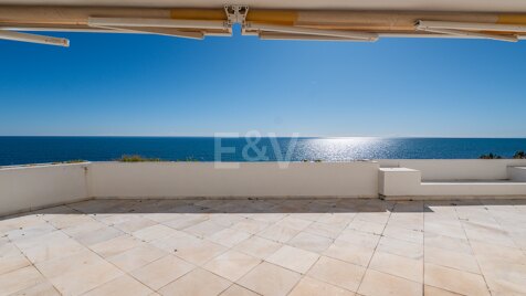 Amazing Beachfront Duplex with Direct Panoramic Sea Views in Guadalmina Baja.