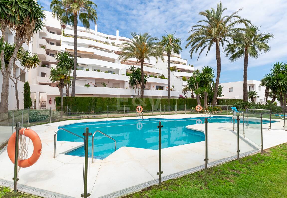 Underbar lägenhet i Puerto Banus Set i Prime Area