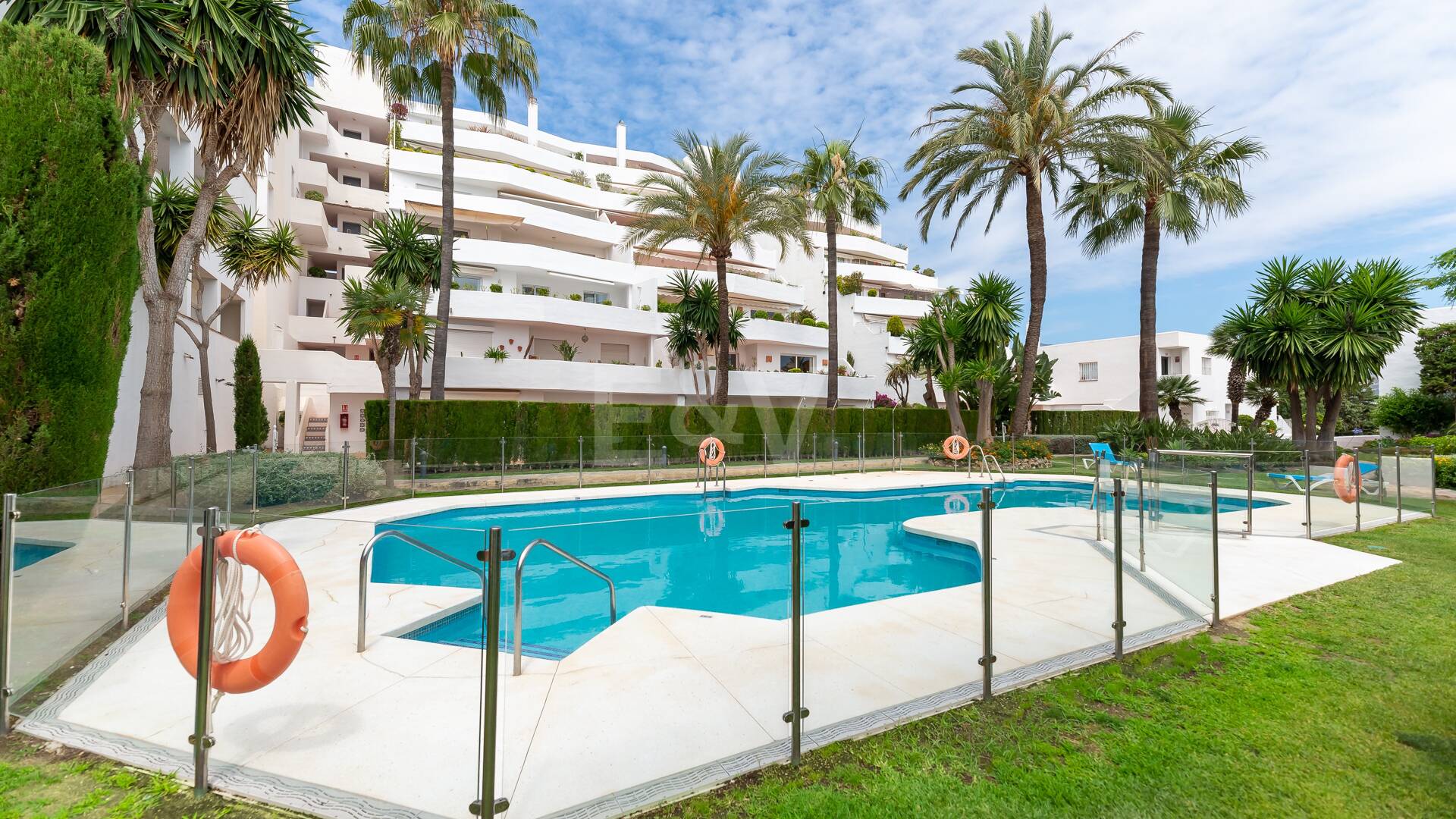 Underbar lägenhet i Puerto Banus Set i Prime Area