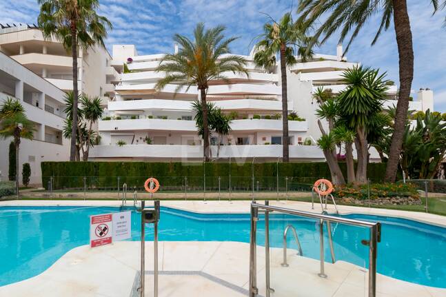 Underbar lägenhet i Puerto Banus Set i Prime Area