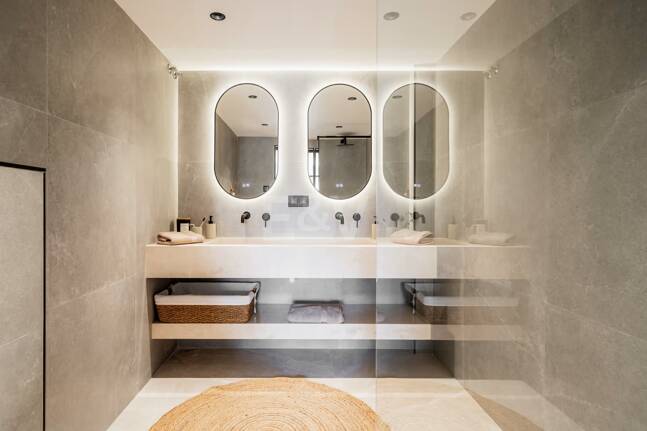 Underbar lägenhet i Puerto Banus Set i Prime Area