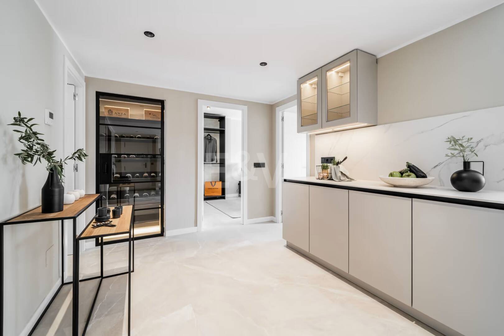 Underbar lägenhet i Puerto Banus Set i Prime Area