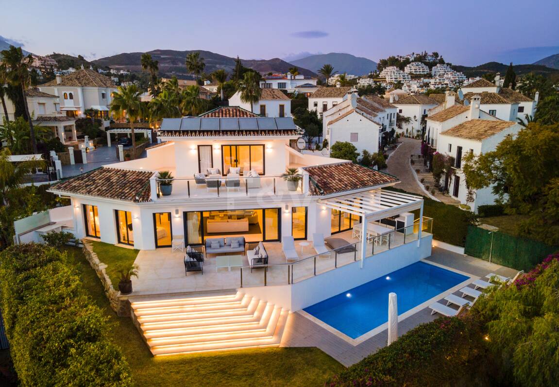 Unique Villa with Golf and Sea Views