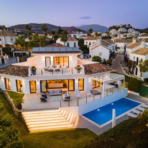 Villa única con vistas al golf y al mar