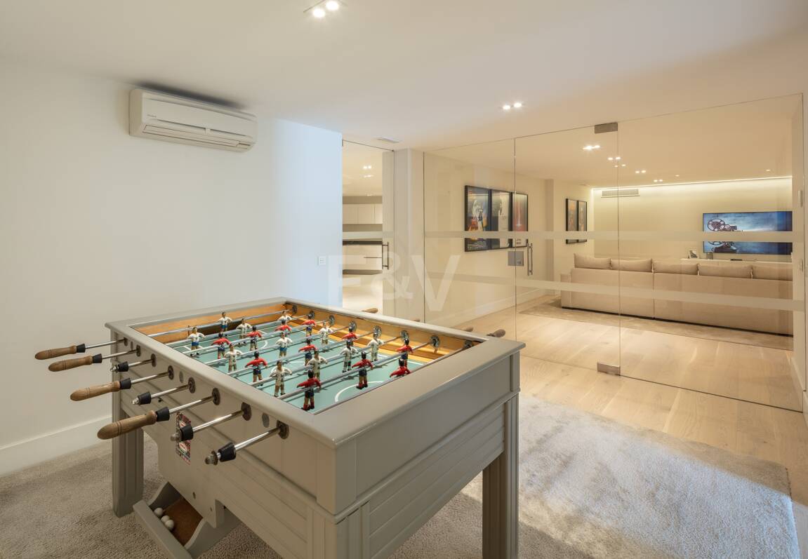 Unique Villa with Golf and Sea Views