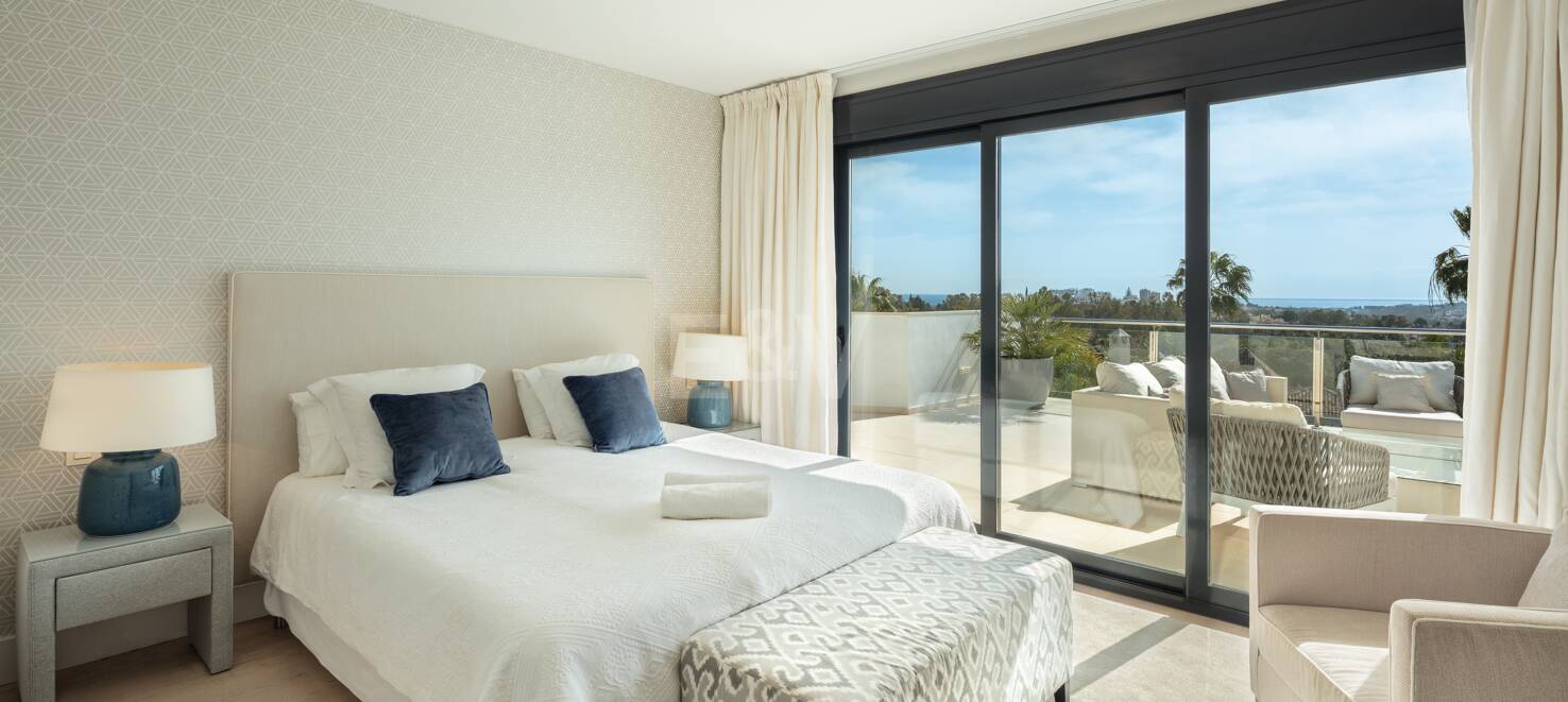 Villa única con vistas al golf y al mar