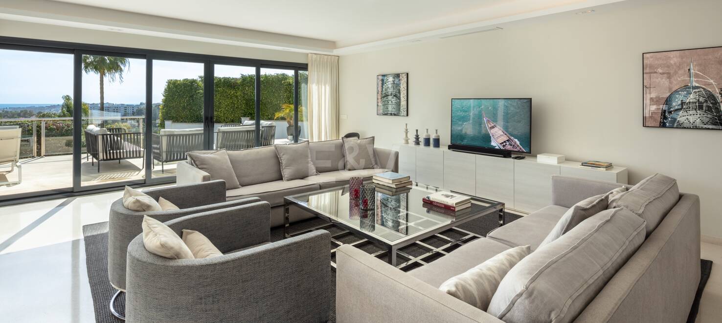 Villa única con vistas al golf y al mar
