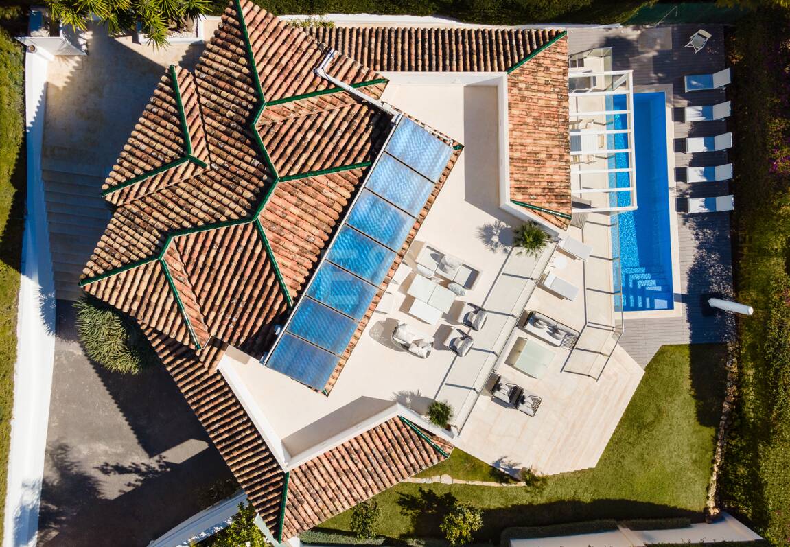 Unique Villa with Golf and Sea Views