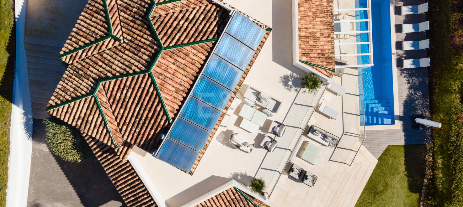 Villa única con vistas al golf y al mar