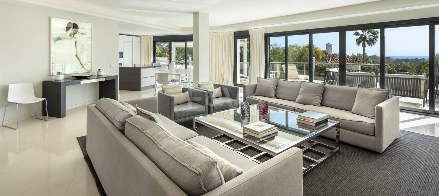 Villa única con vistas al golf y al mar