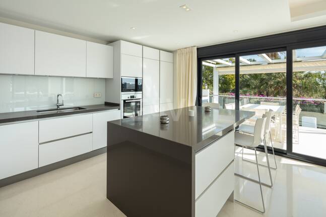 Unique Villa with Golf and Sea Views