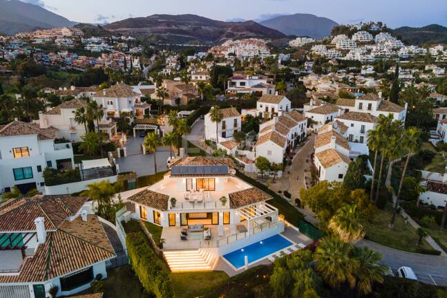 Unique Villa with Golf and Sea Views