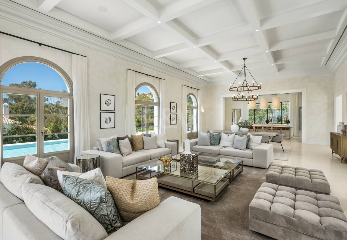 Extraordinary French Provincial Style Villa in Prime Location