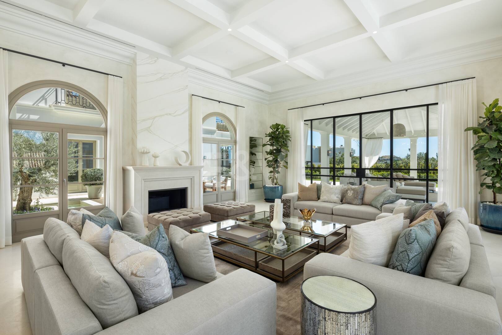 Extraordinary French Provincial Style Villa in Prime Location