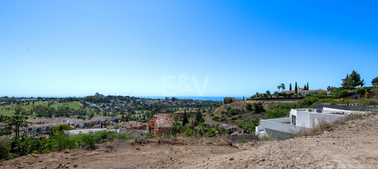 Terrain d'opportunité d'investissement à Paraiso Alto avec vue panoramique sur la mer