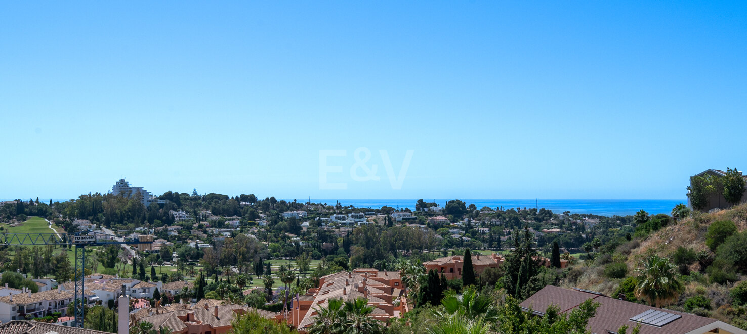 Oportunidad de inversión parcela en Paraiso Alto con vistas panorámicas al mar