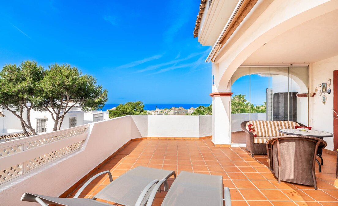 Beachside Penthouse à Elviria avec des vues incroyables sur la mer