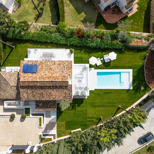 Villa a estrenar con vistas al mar En Nueva Andalucía en la mejor área de golf