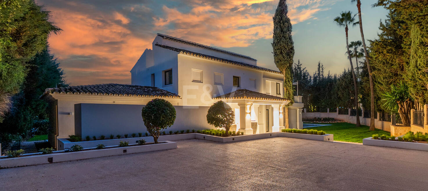 Villa a estrenar con vistas al mar En Nueva Andalucía en la mejor área de golf