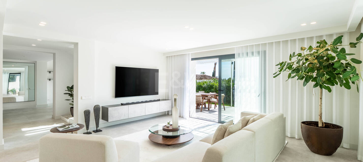 Villa a estrenar con vistas al mar En Nueva Andalucía en la mejor área de golf