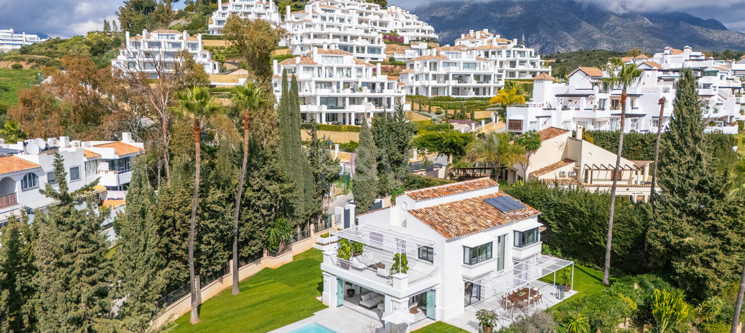 Villa a estrenar con vistas al mar En Nueva Andalucía en la mejor área de golf