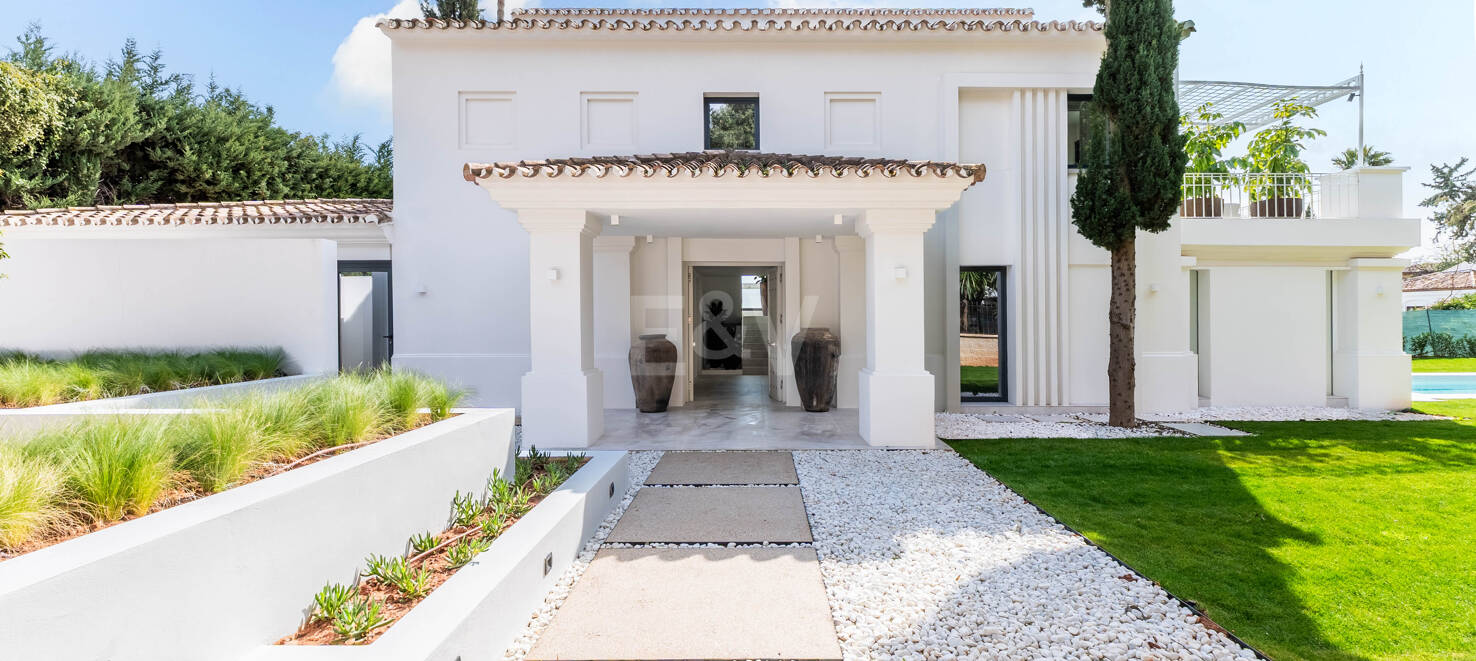 Villa a estrenar con vistas al mar En Nueva Andalucía en la mejor área de golf