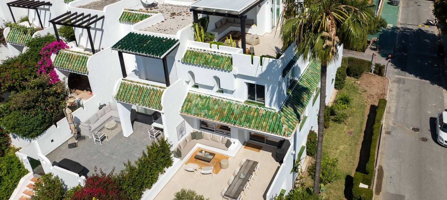 Luxurious Semi-detached House in Aloha Golf with Incredible Views