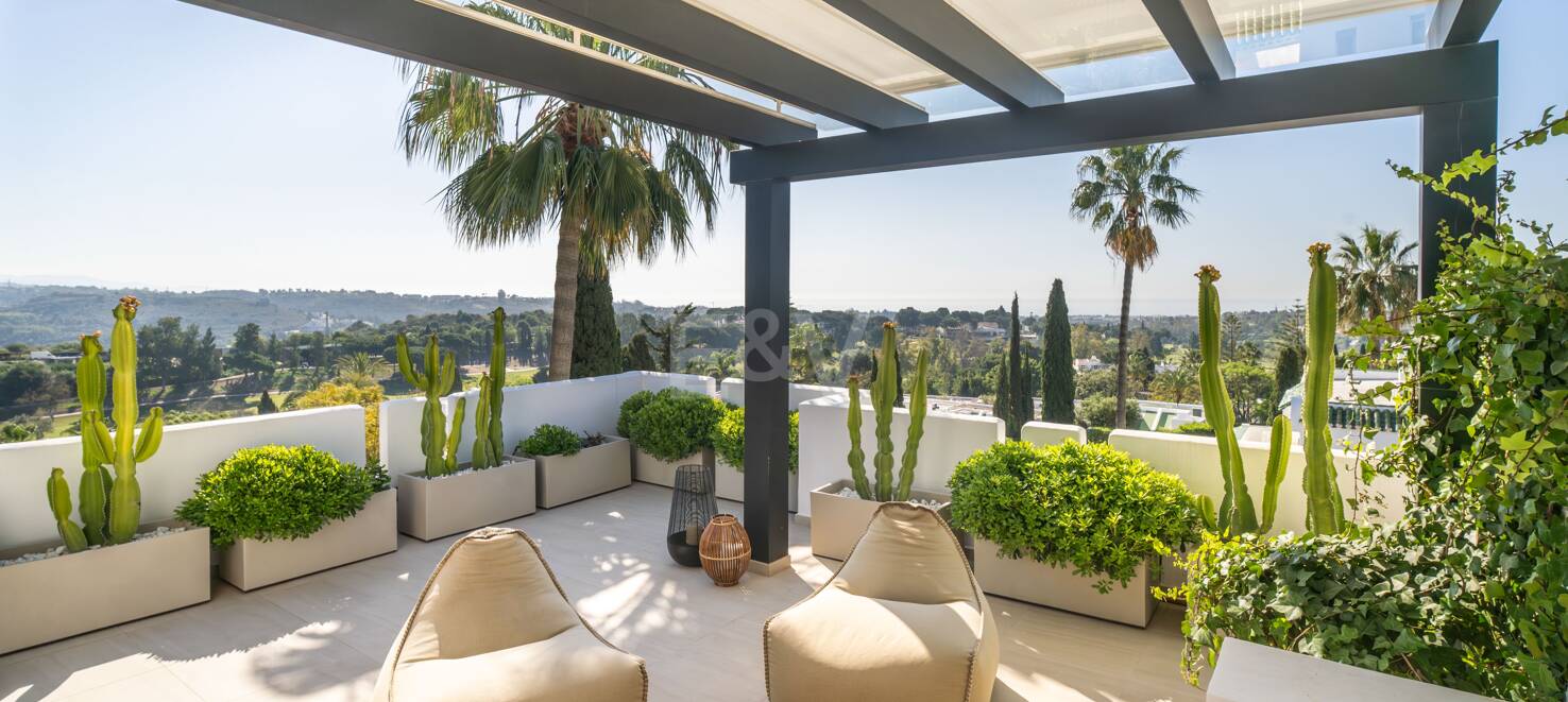 Luxurious Semi-detached House in Aloha Golf with Incredible Views