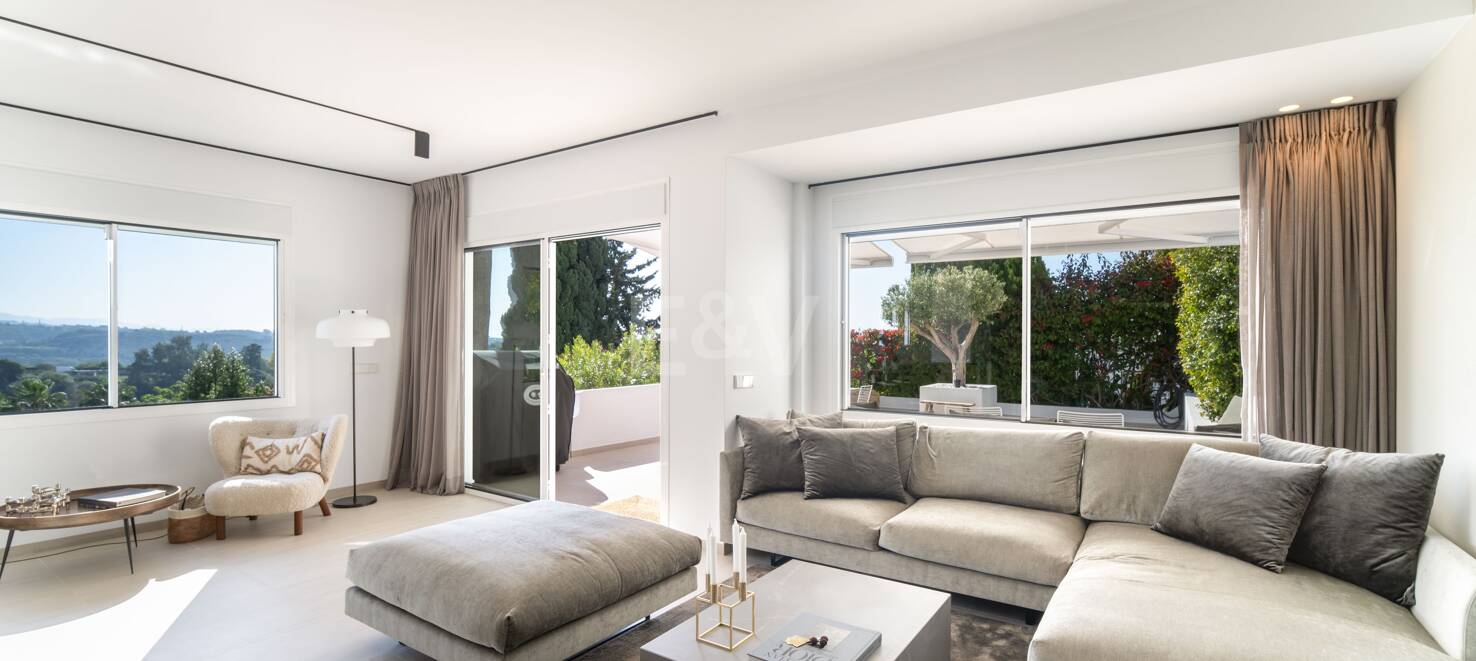 Luxurious Semi-detached House in Aloha Golf with Incredible Views