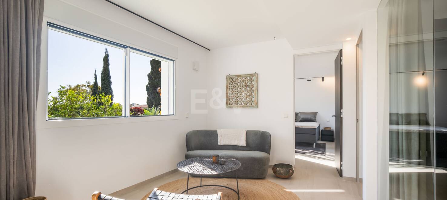 Luxurious Semi-detached House in Aloha Golf with Incredible Views