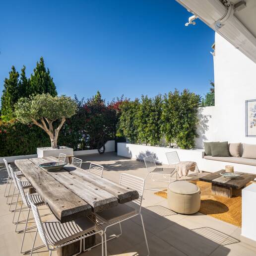Luxurious Semi-detached House in Aloha Golf with Incredible Views