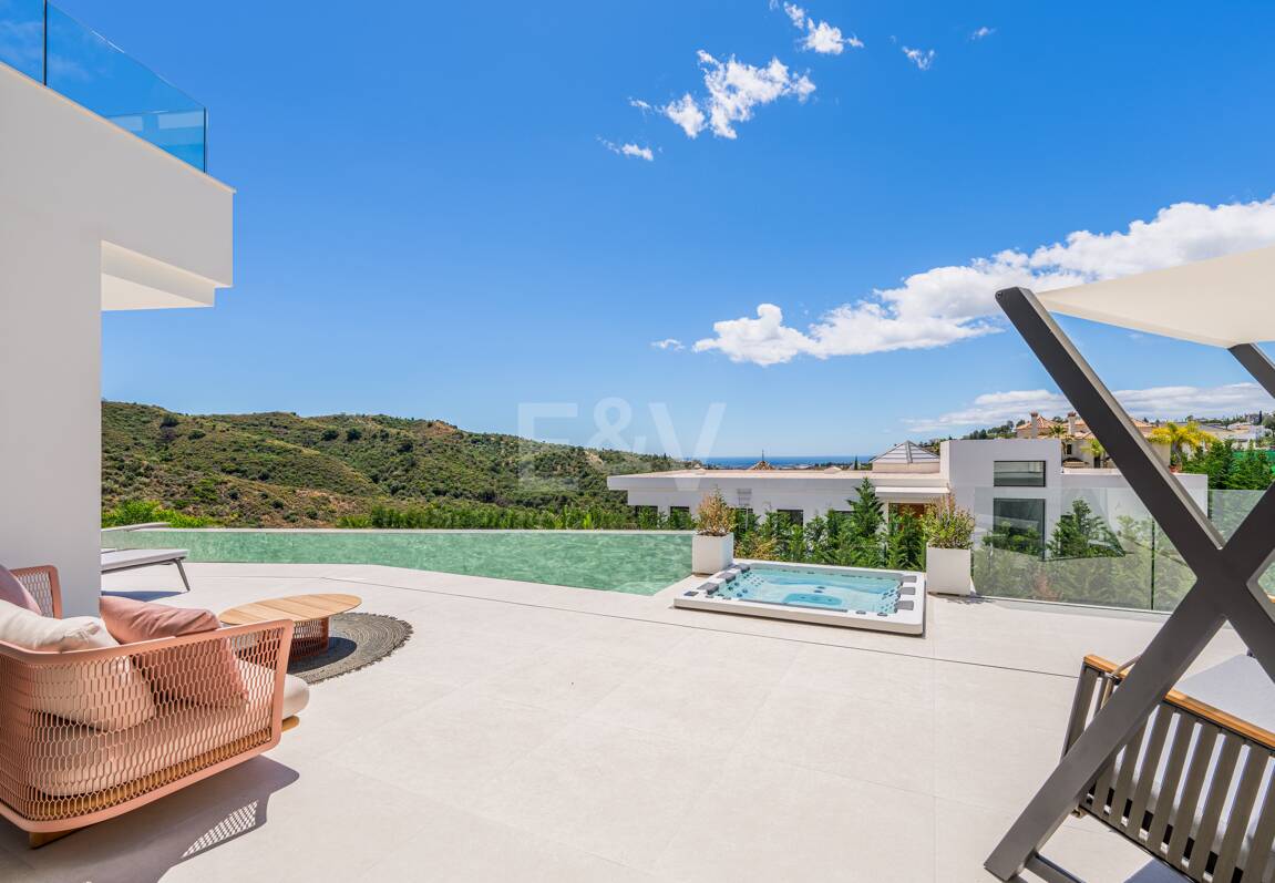 Neu gebaute, moderne Villa in La Quinta in einer Gated Community