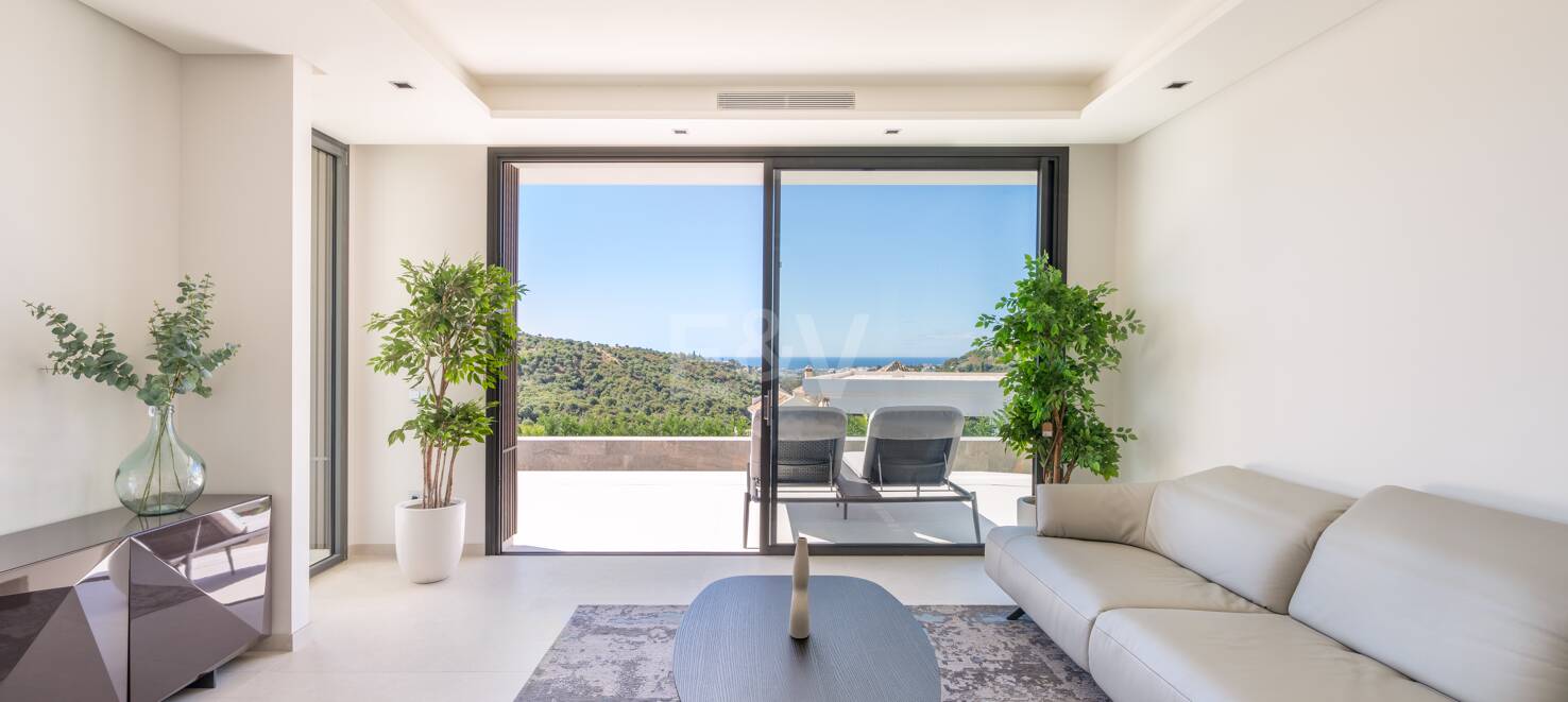 Villa moderna de nueva construcción en La Quinta en urbanización cerrada